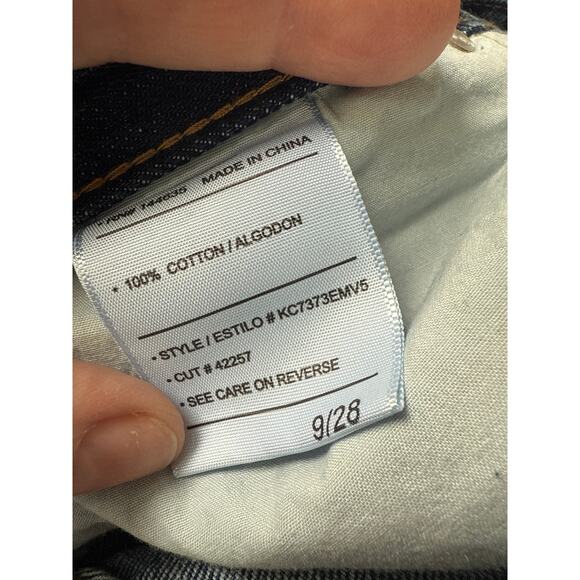 KanCan 90’s Flare distressed denim jeans womens 9/28 Tall - Picture 10 of 10